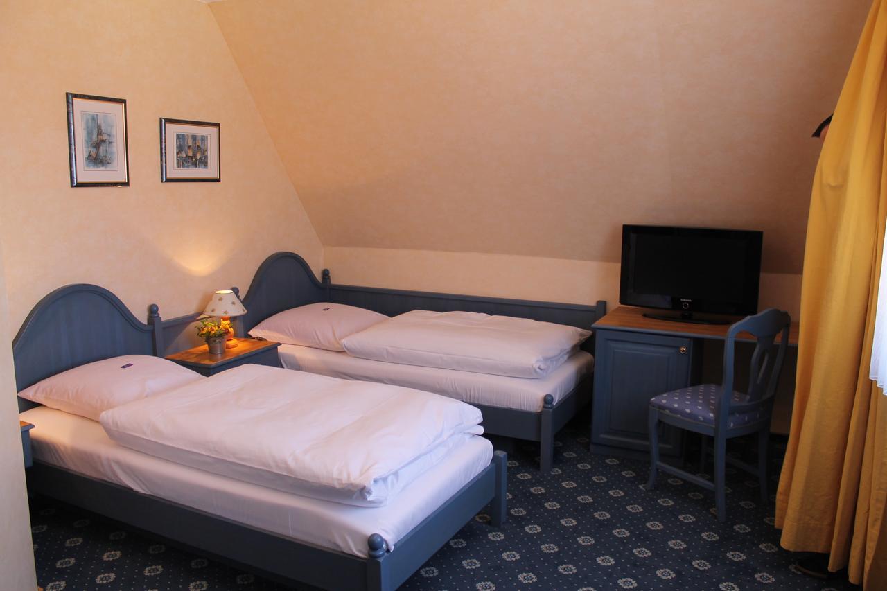 Hotel-Gasthof Zum Hirschen Durrwangen Phòng bức ảnh