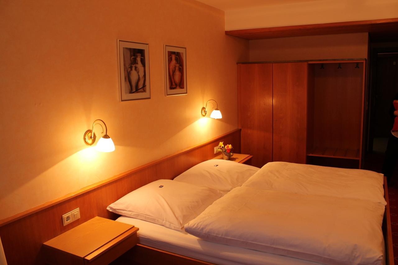 Hotel-Gasthof Zum Hirschen Durrwangen Phòng bức ảnh